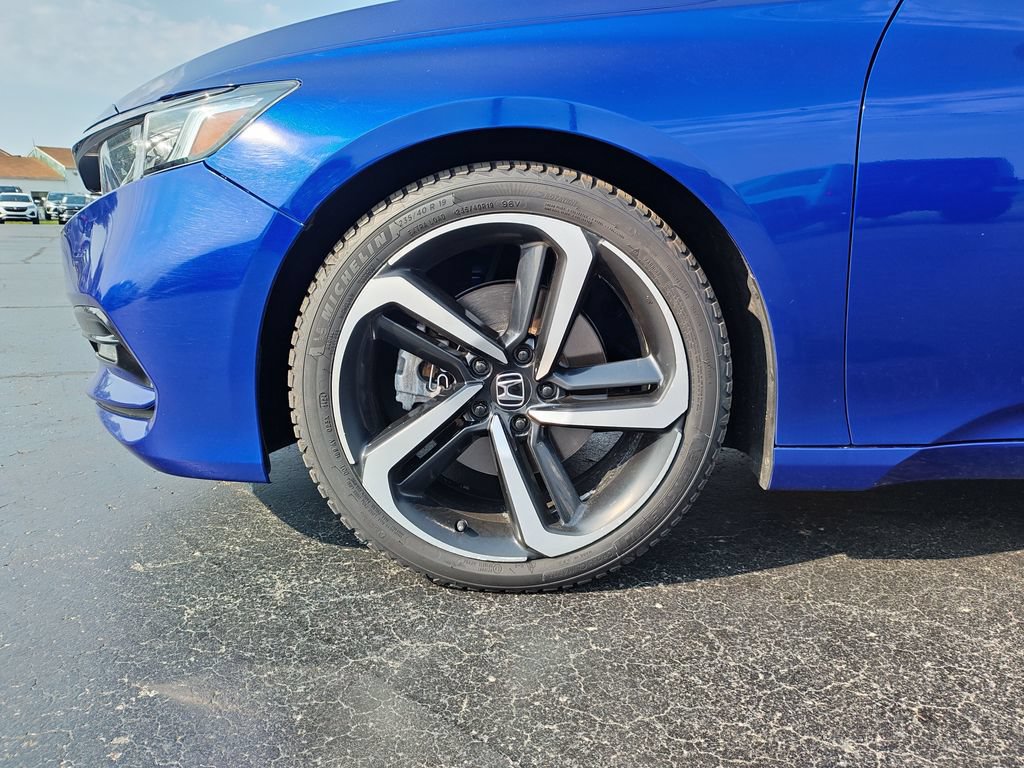 Used 2018 Honda Accord Sport image 10
