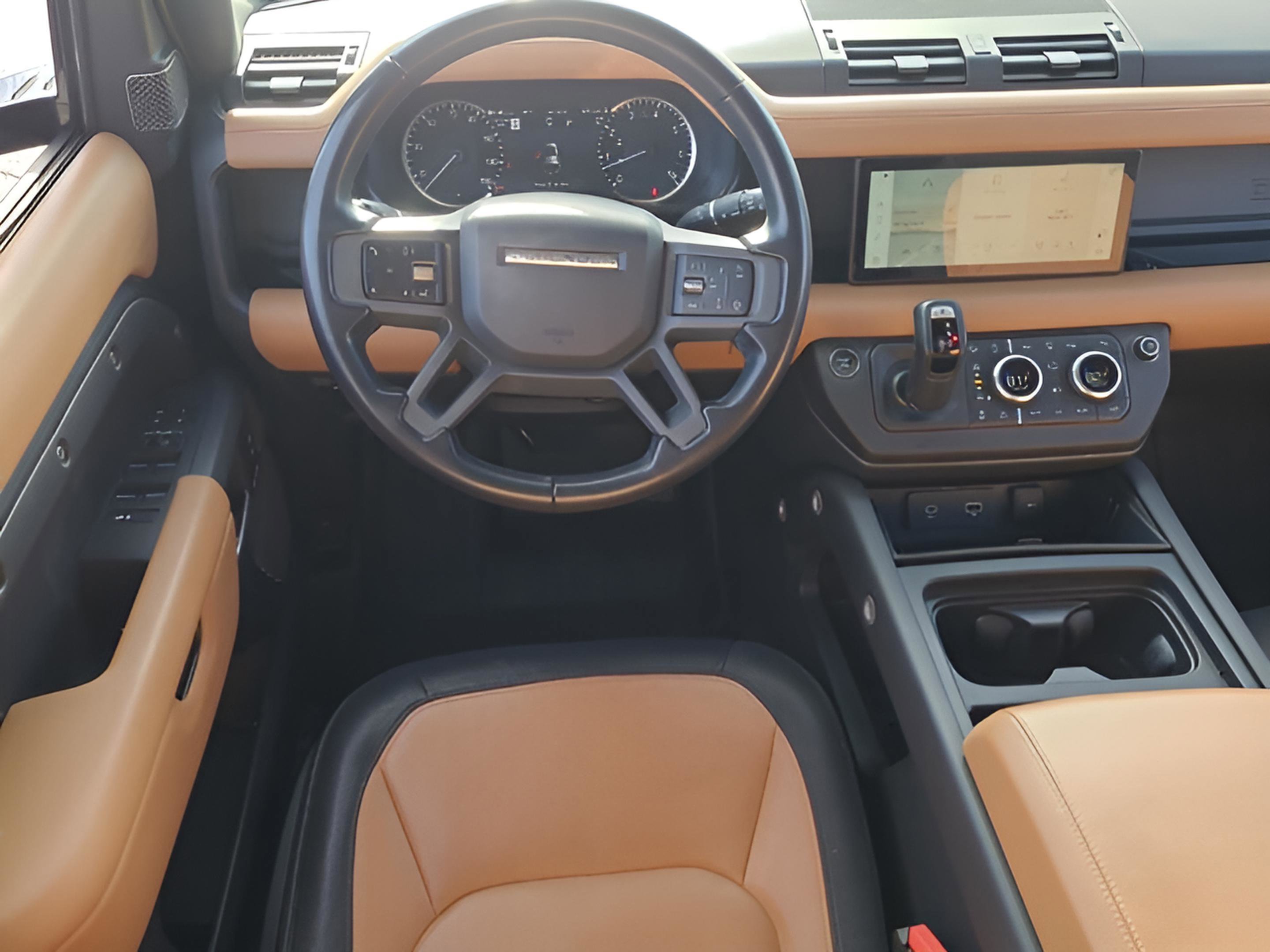 Used 2023 Land Rover Defender 110 X-Dynamic SE image 13