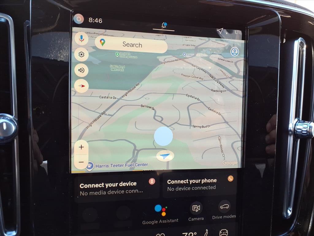 New 2026 Volvo XC40 B5 Core w/ Climate Package image 17