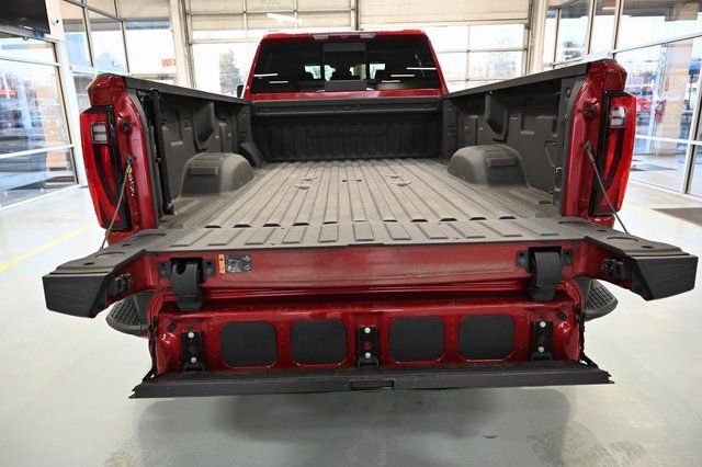 Used 2024 GMC Sierra 3500 Denali image 9