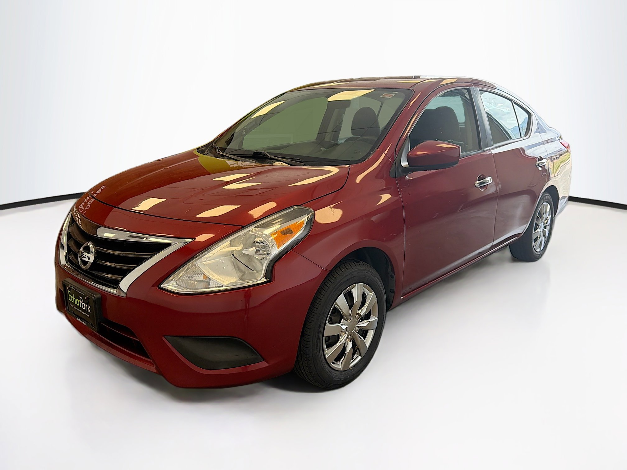 Used 2019 Nissan Versa SV FWD image 3