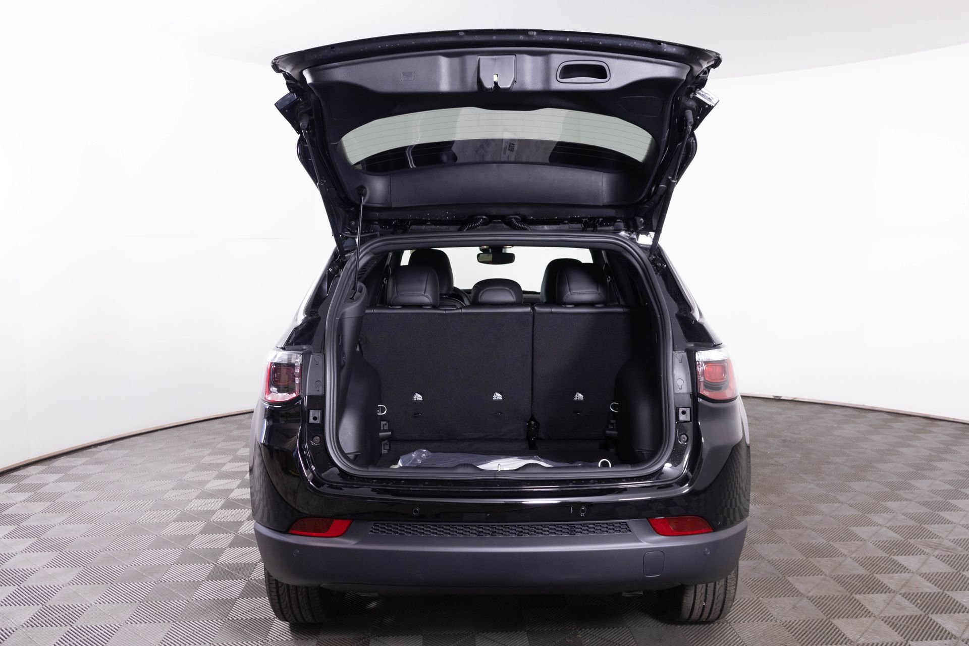 New 2026 Jeep Compass Limited image 33