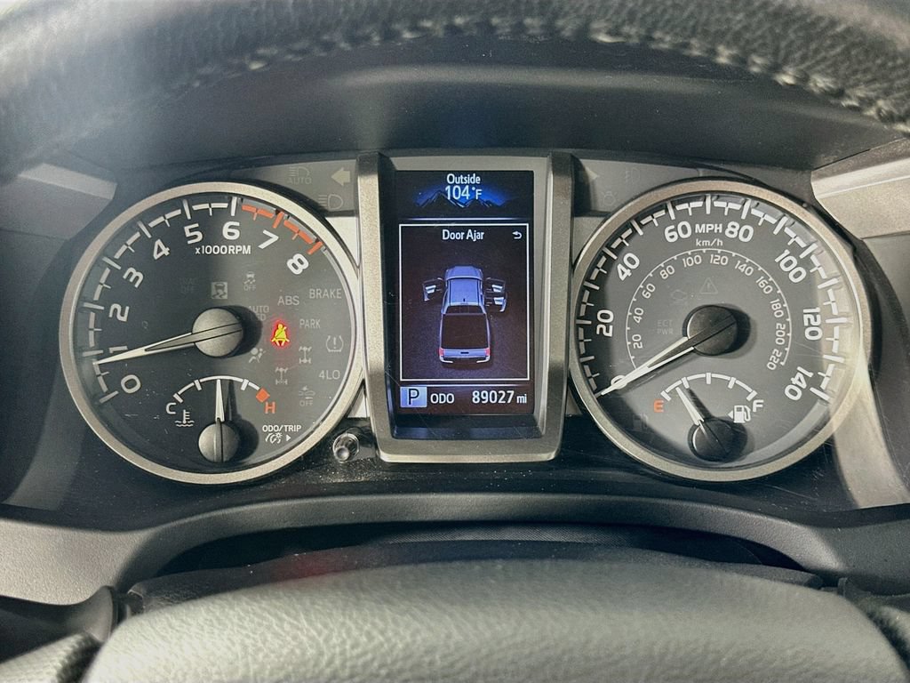 Used 2020 Toyota Tacoma SR5 RWD image 24