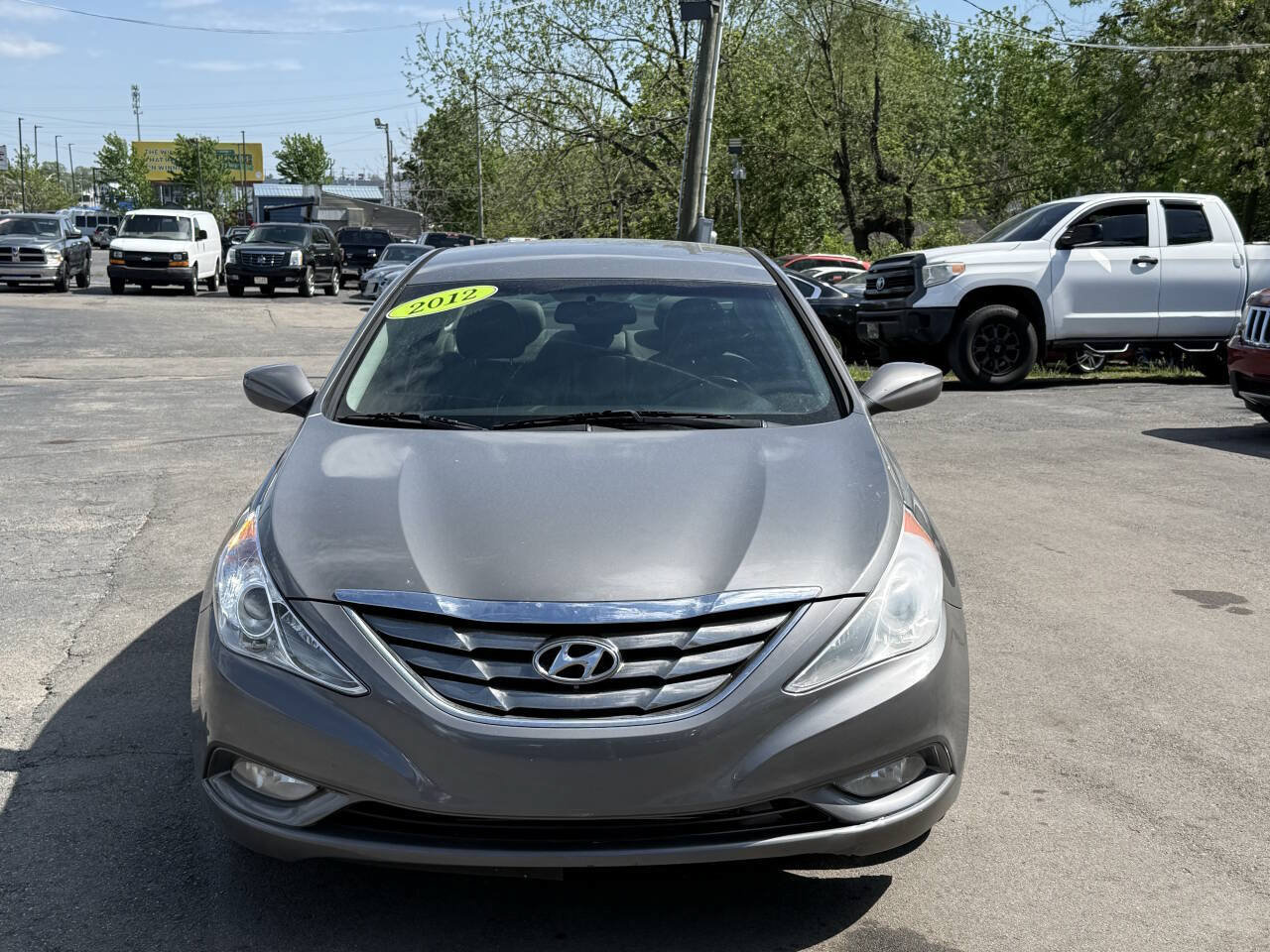 Used 2012 Hyundai Sonata SE FWD image 2