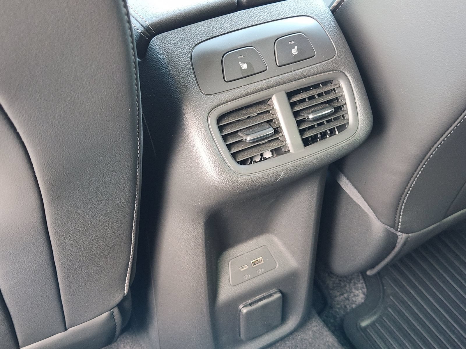 Used 2025 Buick Envision Avenir AWD/4WD image 35