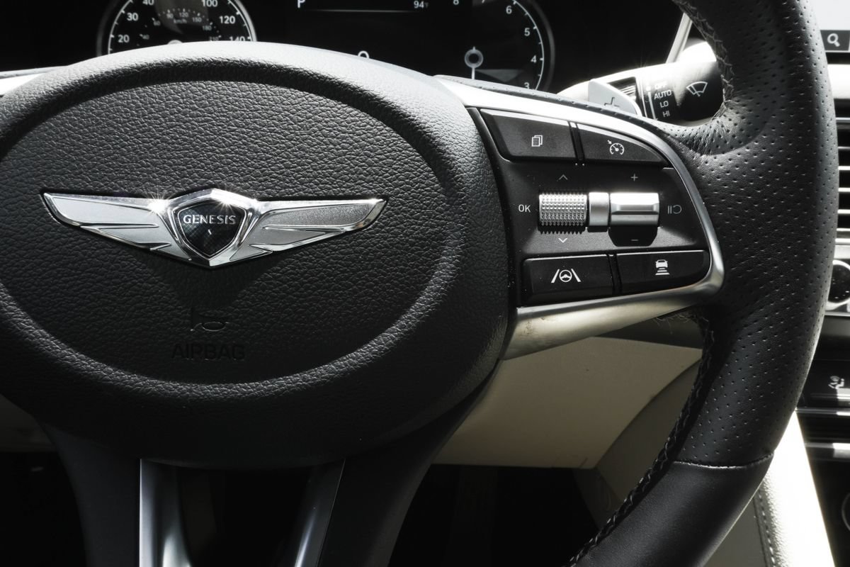 Used 2022 Genesis G70 3.3T RWD image 30