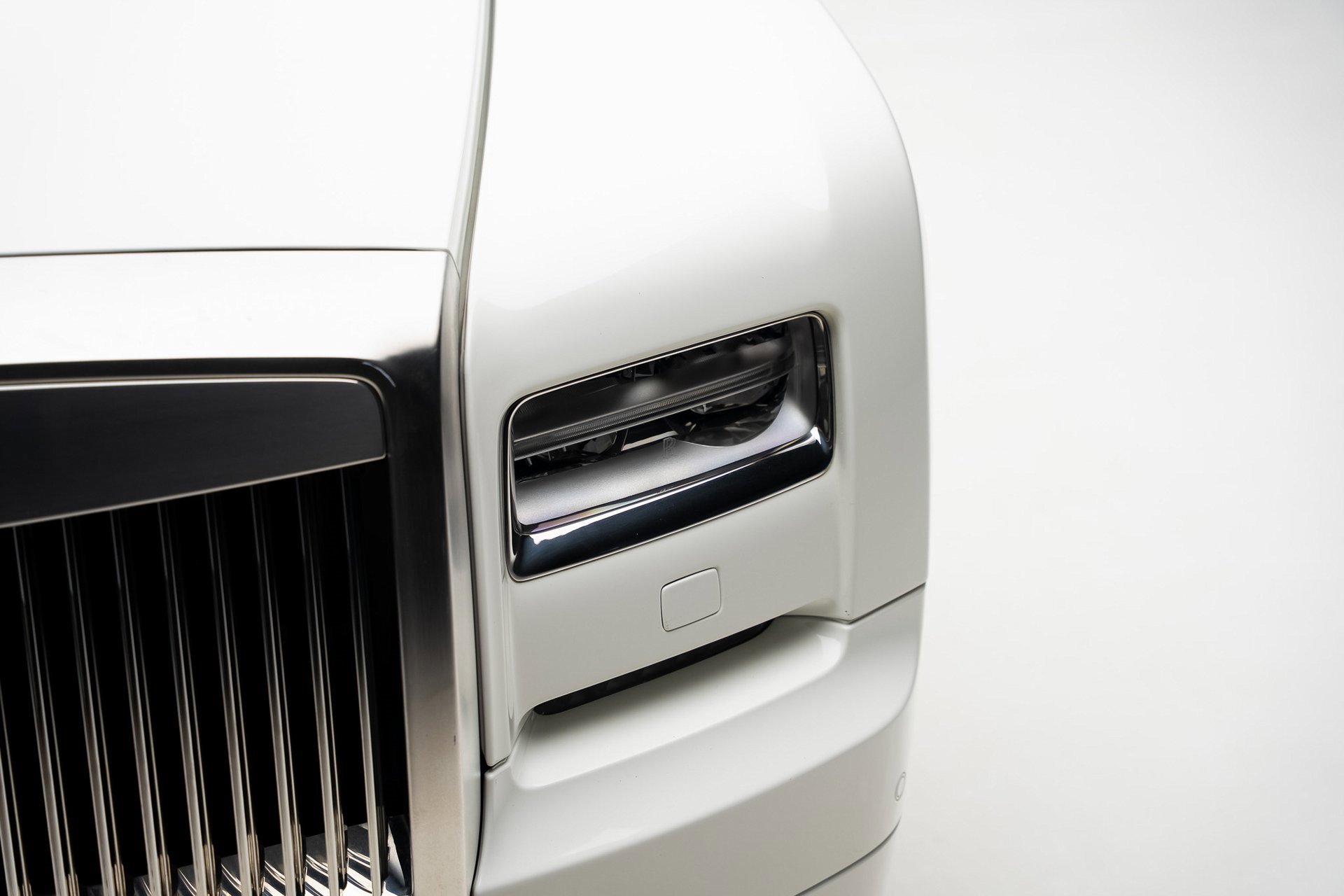 Used 2013 Rolls-Royce Phantom Drophead Coupe image 14