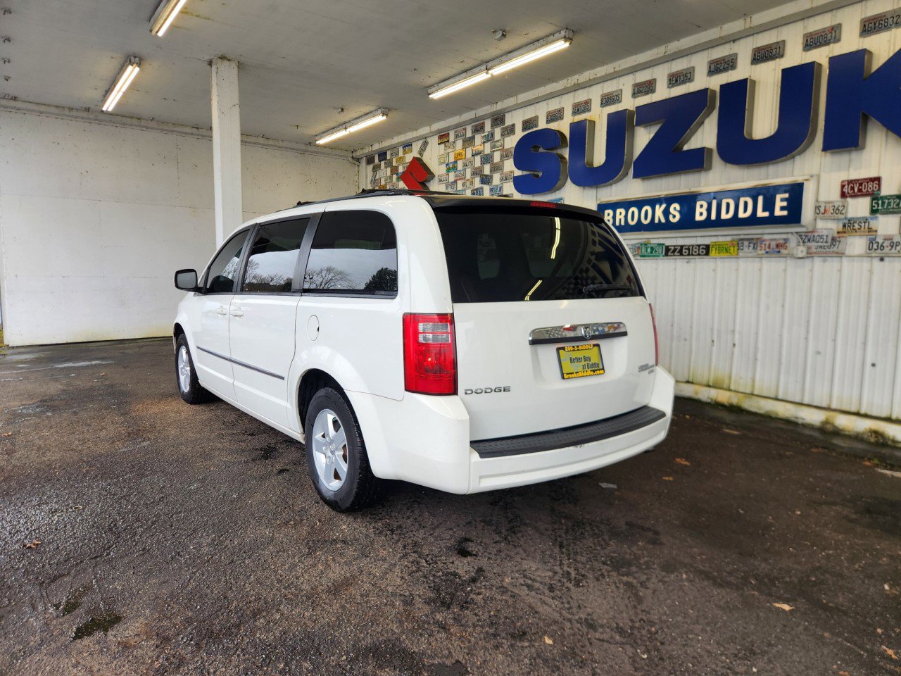 Used 2010 Dodge Grand Caravan SXT image 7