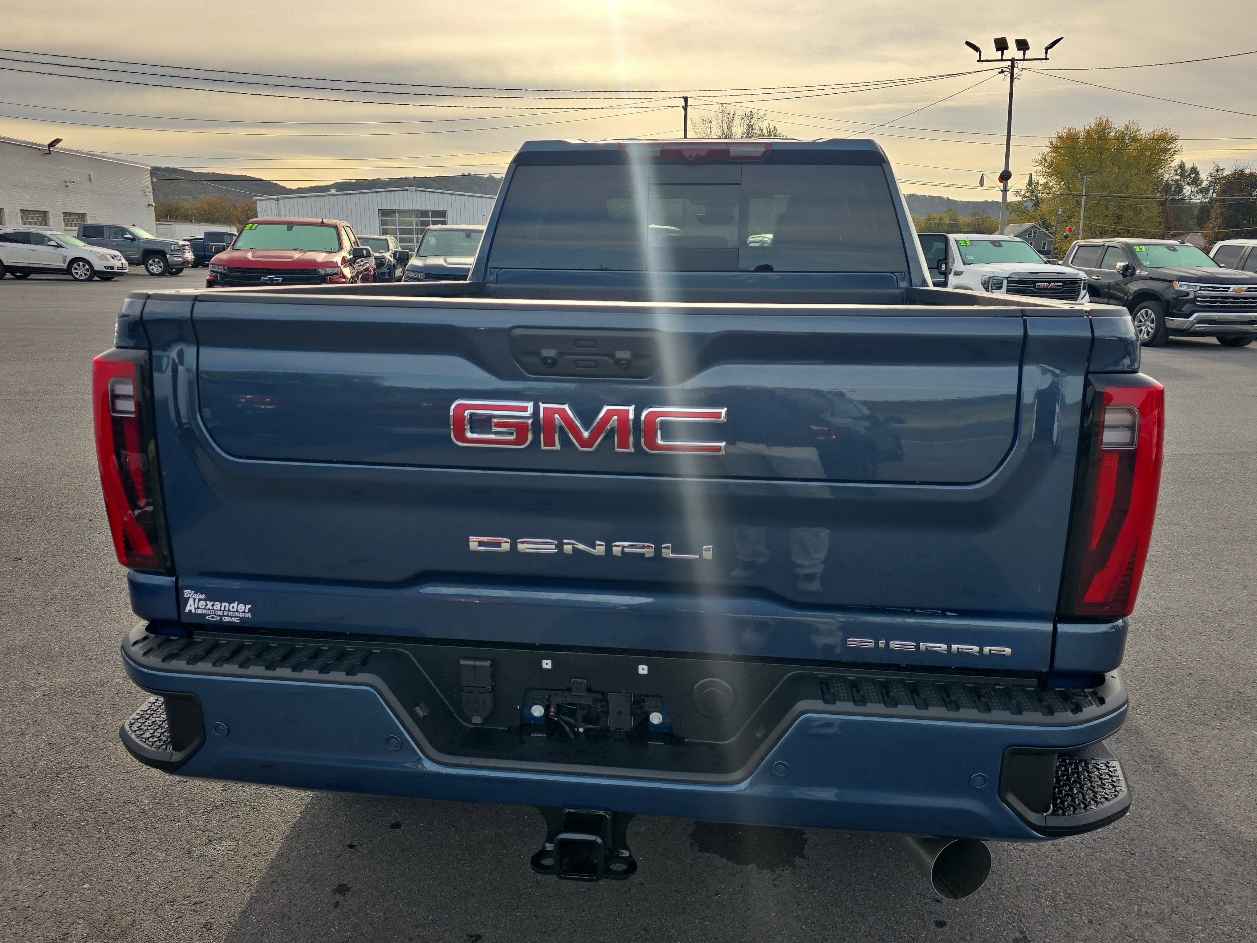 New 2026 GMC Sierra 2500 Denali w/ Denali Reserve Package image 4