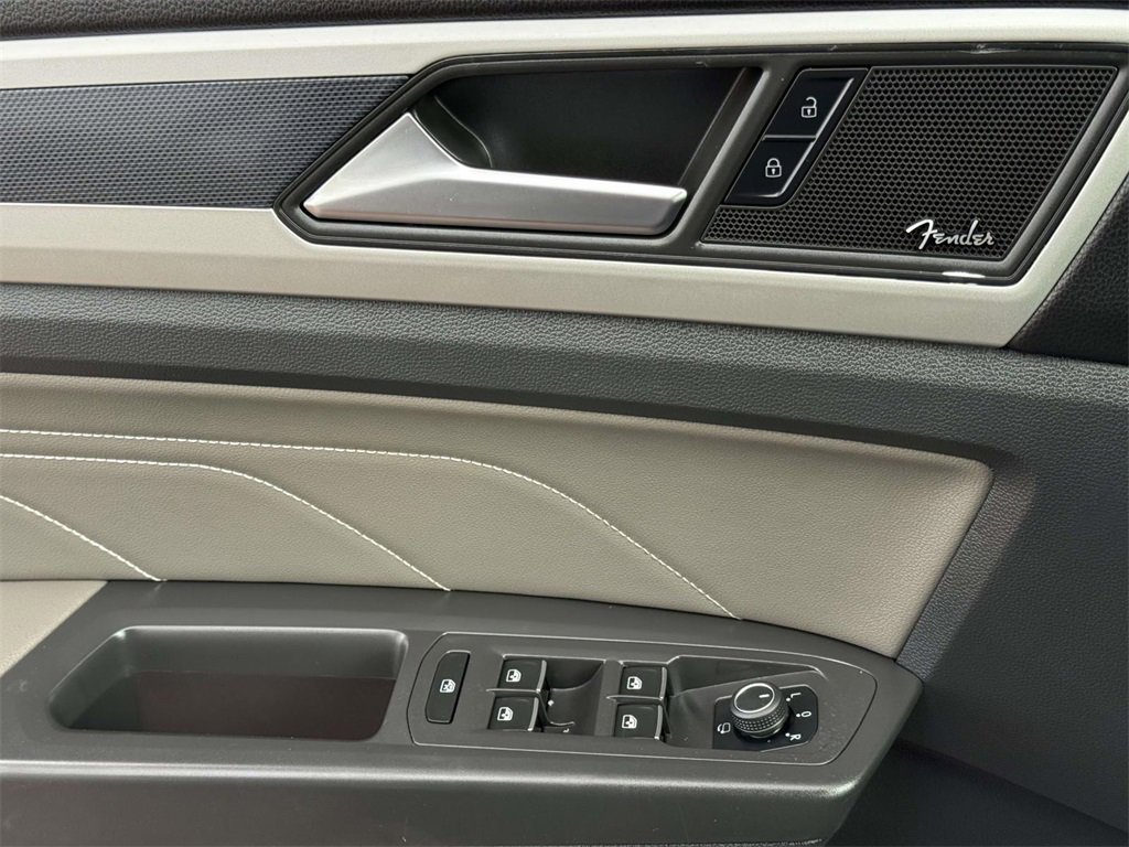 Used 2022 Volkswagen Atlas SEL Premium image 31