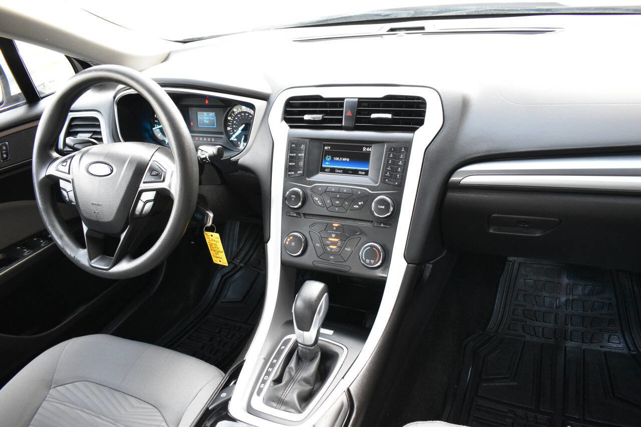 Used 2016 Ford Fusion S image 25