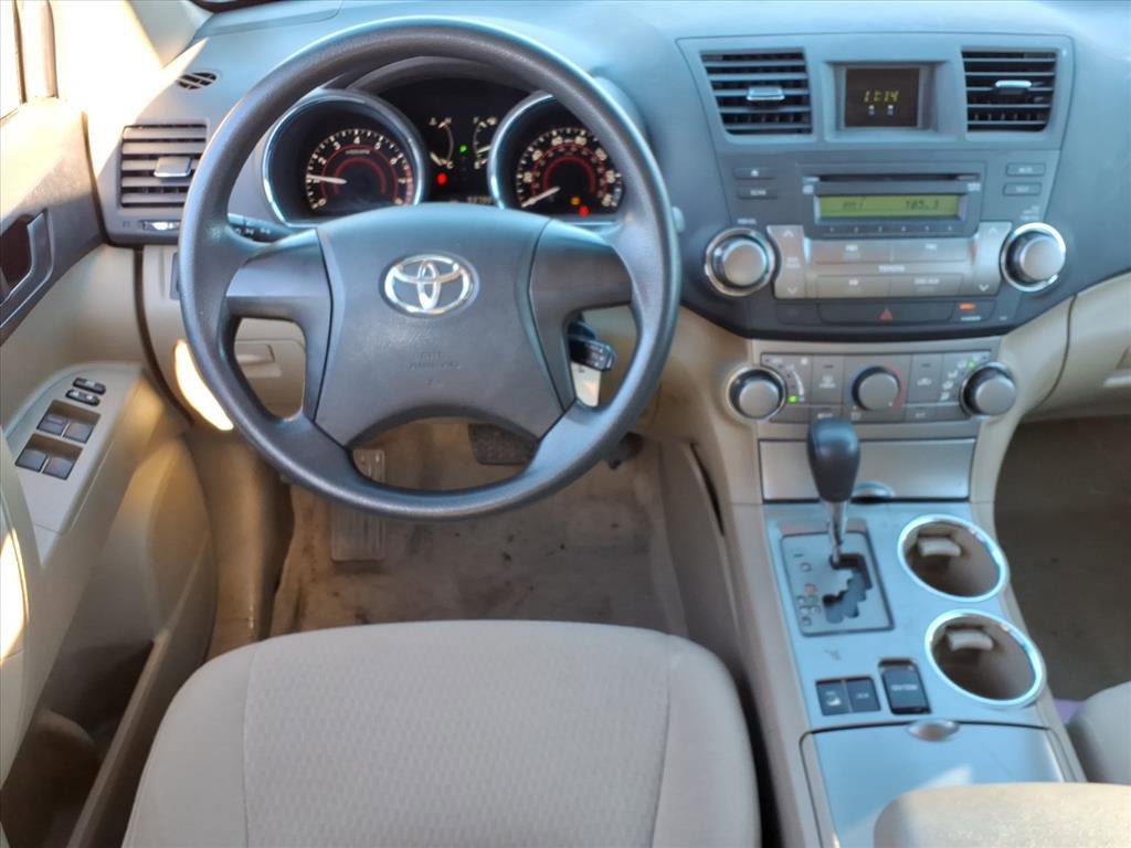 Used 2010 Toyota Highlander Base image 14