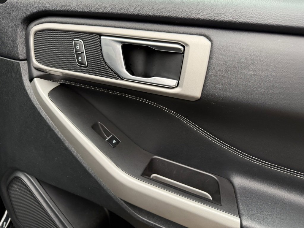 Used 2024 Ford Explorer XLT w/ Equipment Group 202A image 49