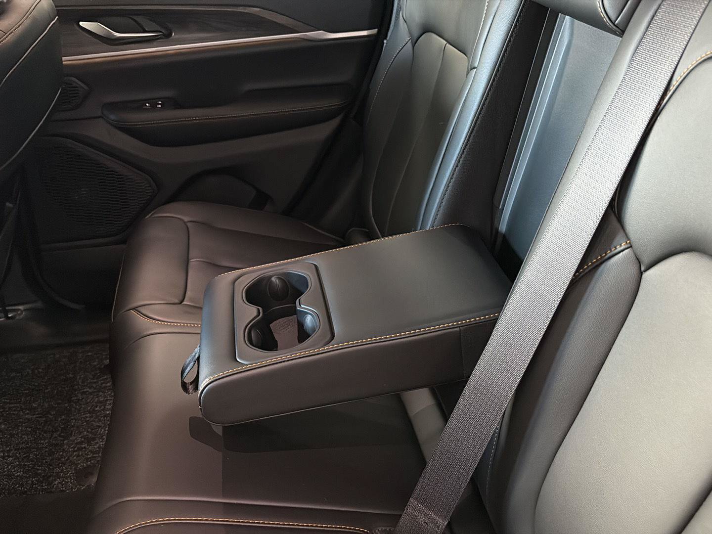 New 2026 Jeep Grand Cherokee Limited AWD/4WD image 31