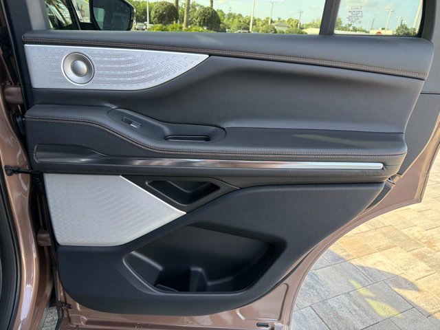 New 2026 Lincoln Navigator Black Label AWD/4WD image 21