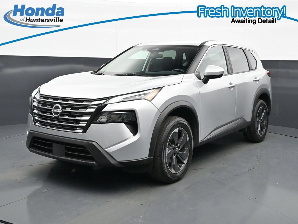 Used 2025 Nissan Rogue SV FWD image 4