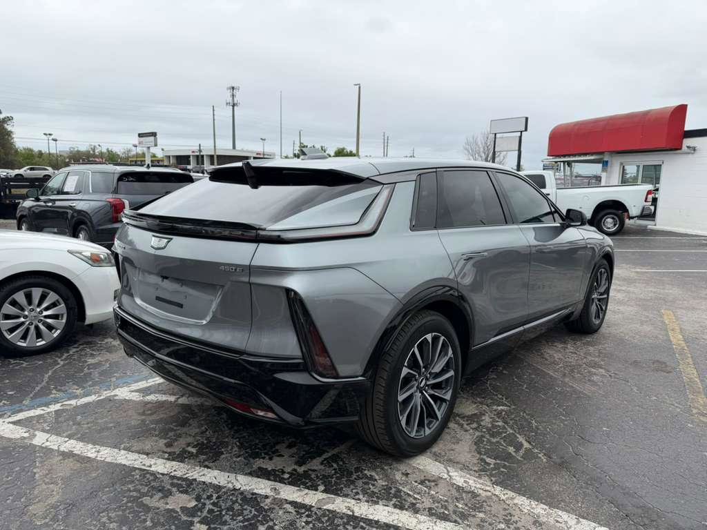 Used 2024 Cadillac Lyriq Sport image 7