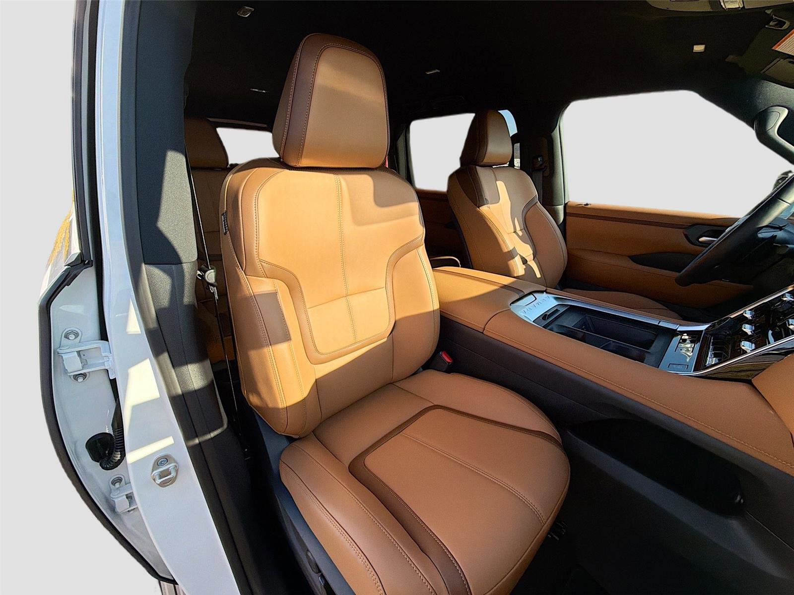 New 2026 Nissan Armada SL w/ Captain's Chari Seat Package image 29