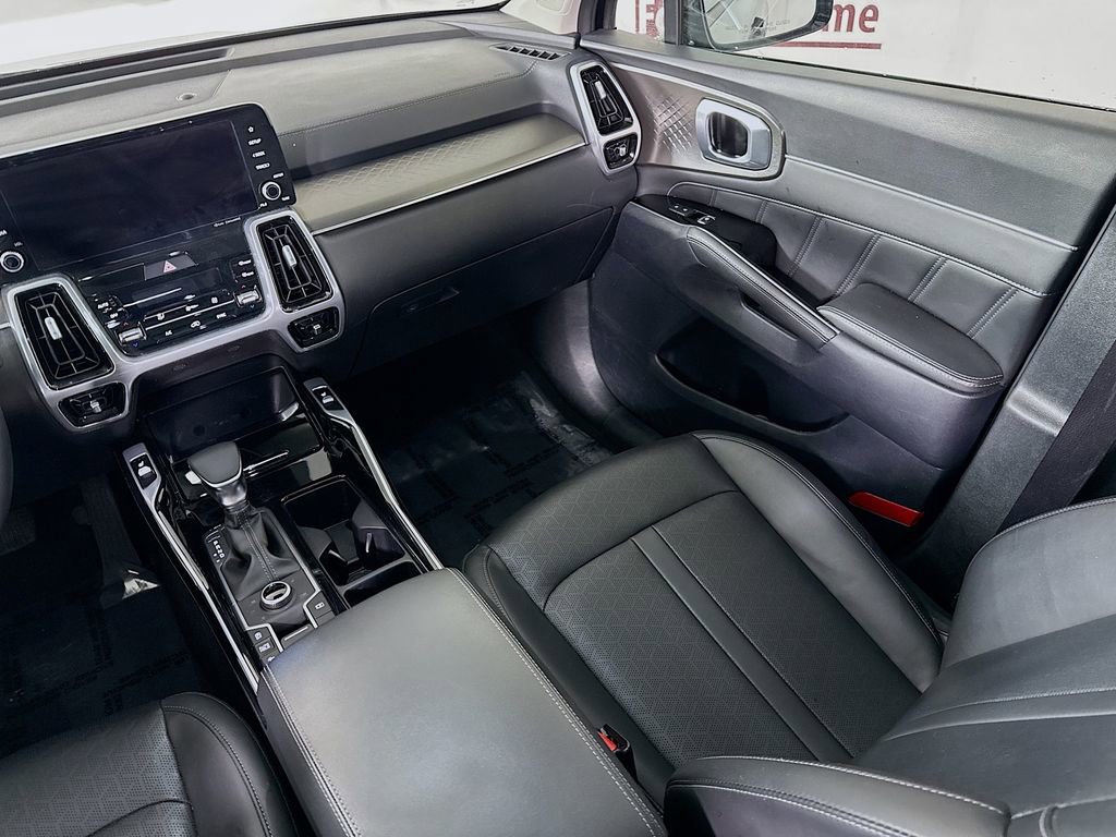 Certified 2023 Kia Sorento SX image 28