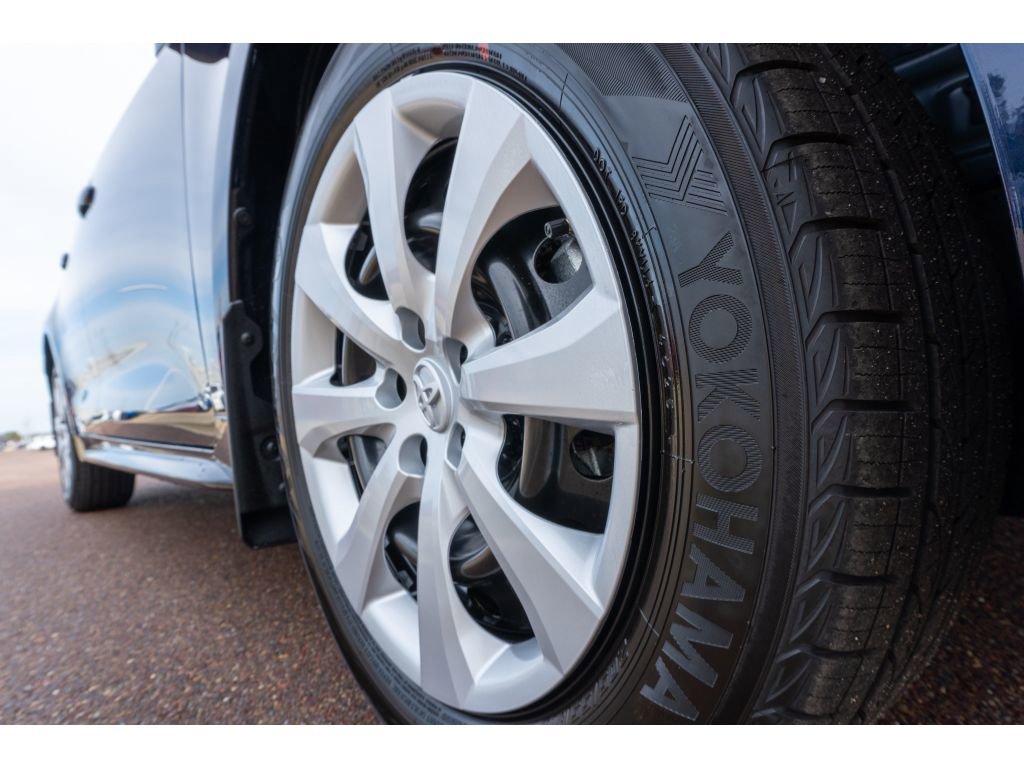 New 2026 Toyota Corolla LE image 9