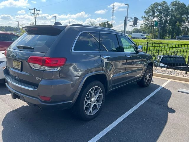 Used 2021 Jeep Grand Cherokee Overland AWD/4WD image 4