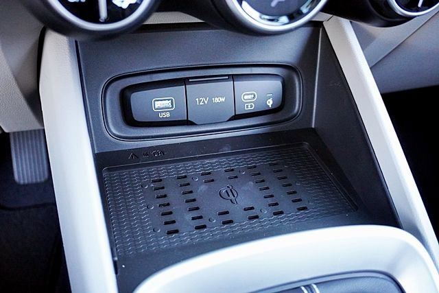 Used 2026 Hyundai Venue SEL image 32