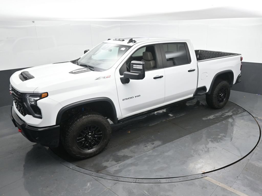 Used 2024 Chevrolet Silverado 2500 ZR2 w/ Technology Package image 42