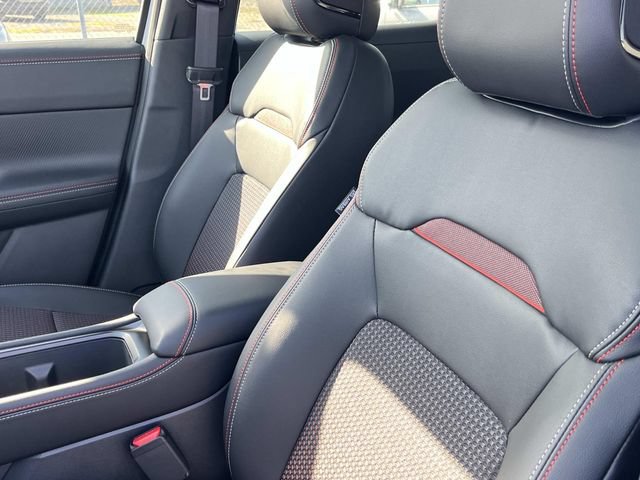 New 2026 Nissan Kicks SR w/ SR Premium Package FWD image 23