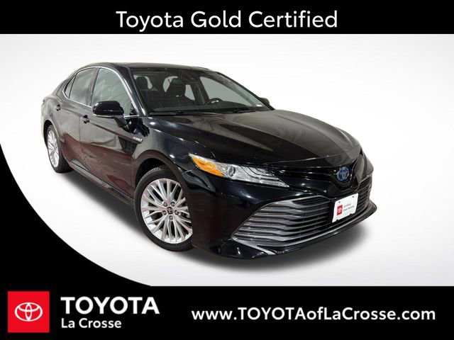 Certified 2020 Toyota Camry XLE image 1