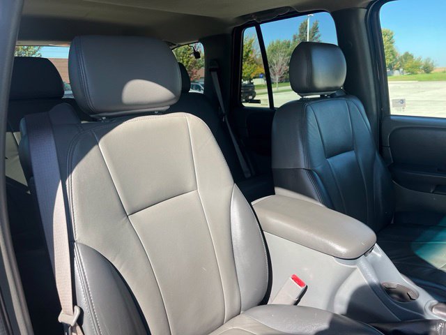 Used 2002 Chevrolet TrailBlazer LTZ AWD/4WD image 6