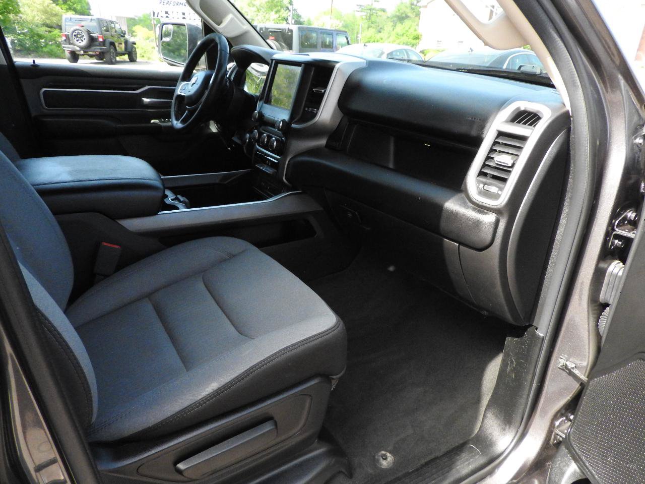 Used 2019 RAM 1500 Big Horn AWD/4WD image 9