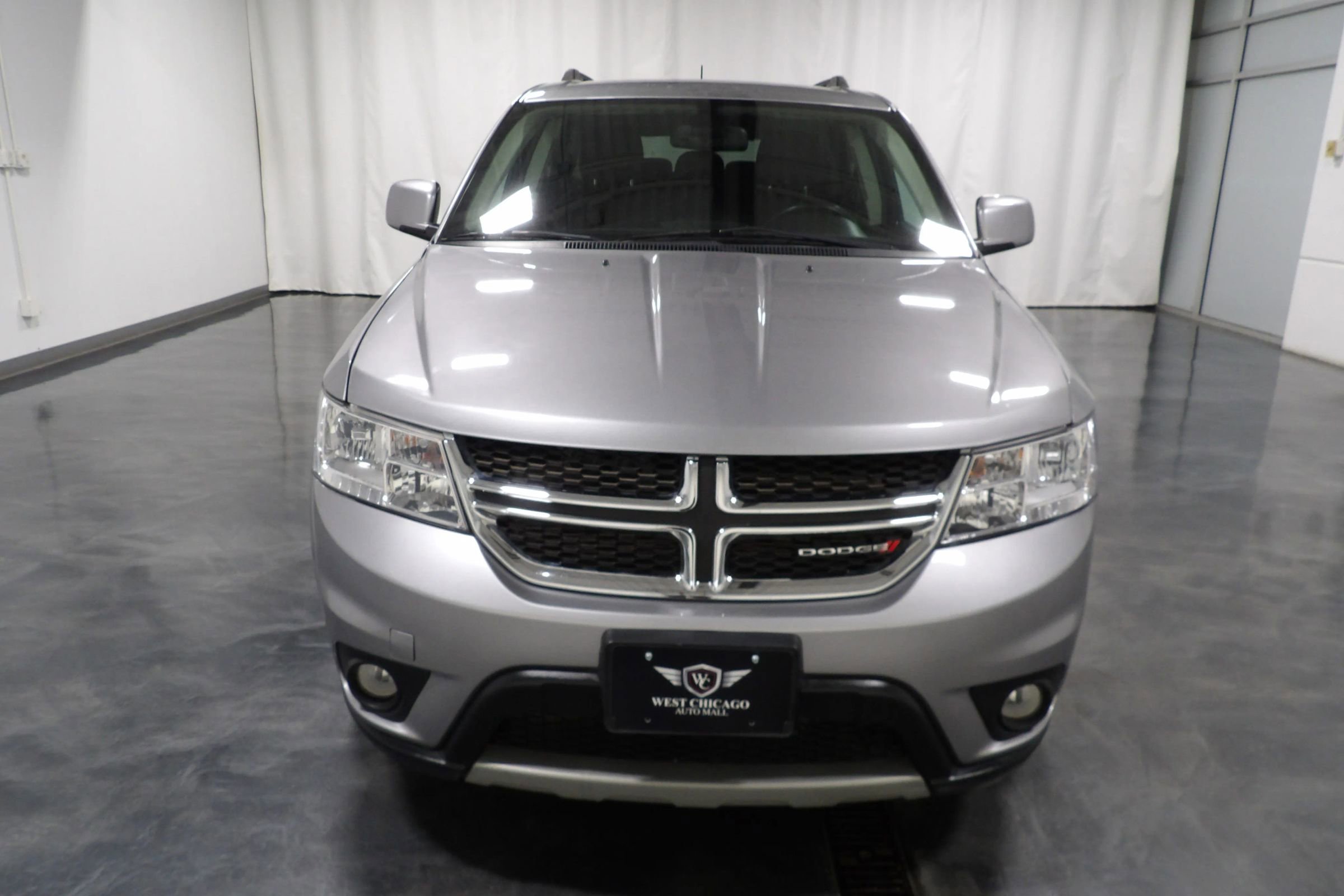 Used 2019 Dodge Journey SE w/ Connectivity Group image 2