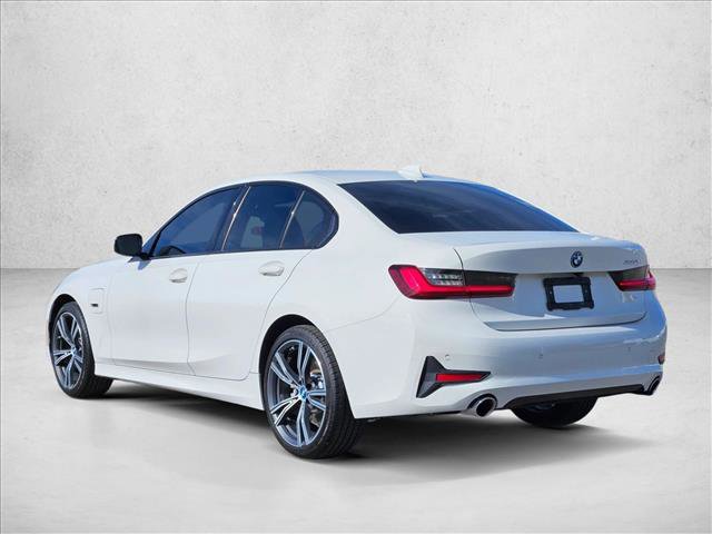 Used 2022 BMW 330e w/ Premium Package image 8