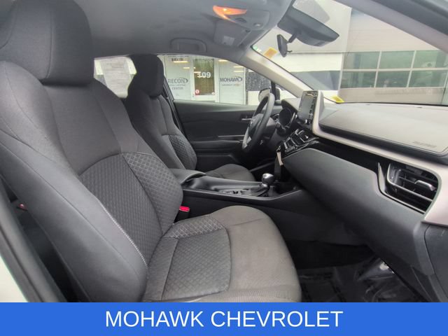 Used 2021 Toyota C-HR LE FWD image 27