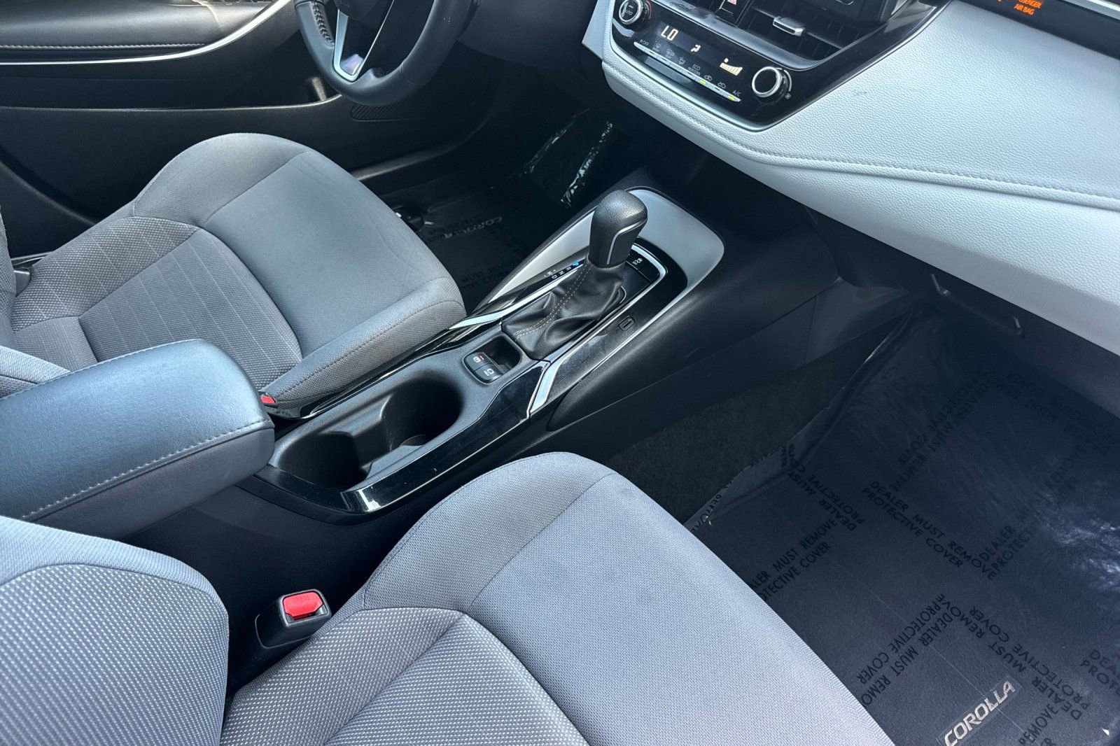 Used 2022 Toyota Corolla SE w/ Carpet Mat Package (TMS) FWD image 17