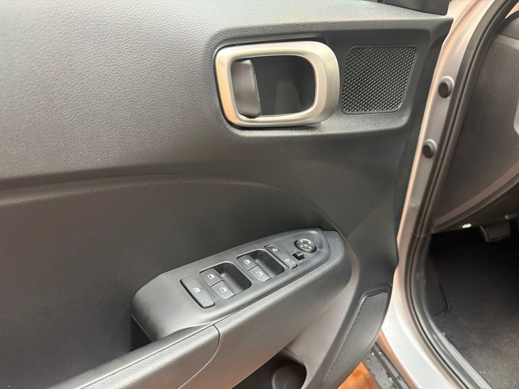 New 2026 Hyundai Venue SEL FWD image 24