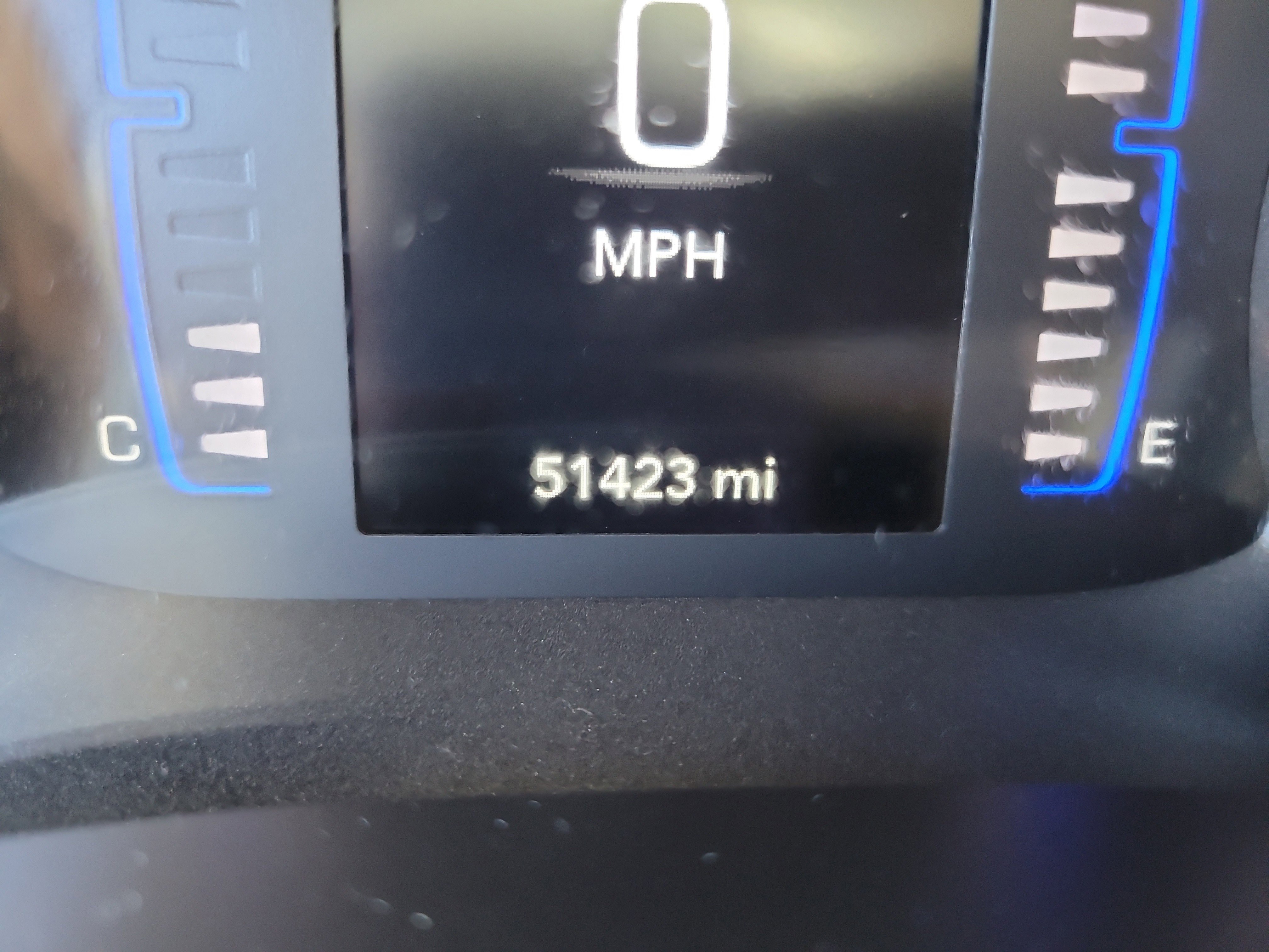 Used 2022 Chrysler Voyager LX image 33