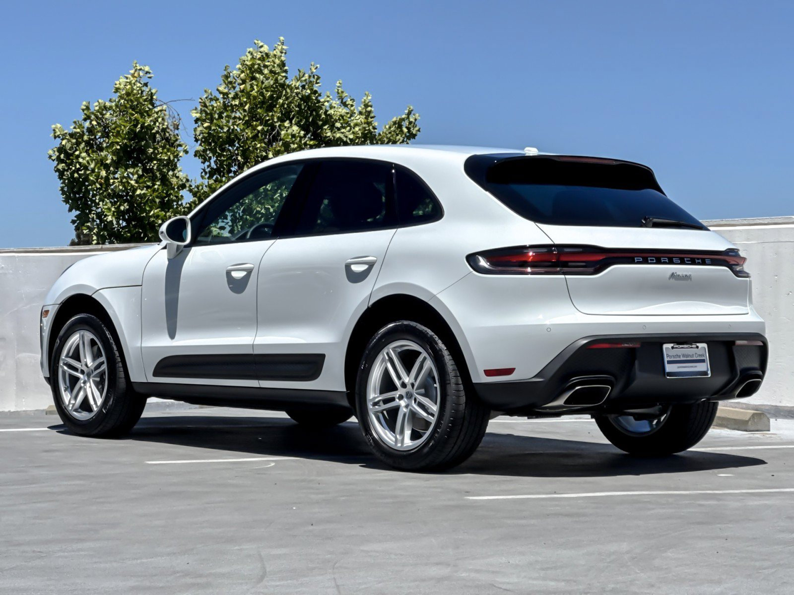 New 2026 Porsche Macan AWD/4WD image 3