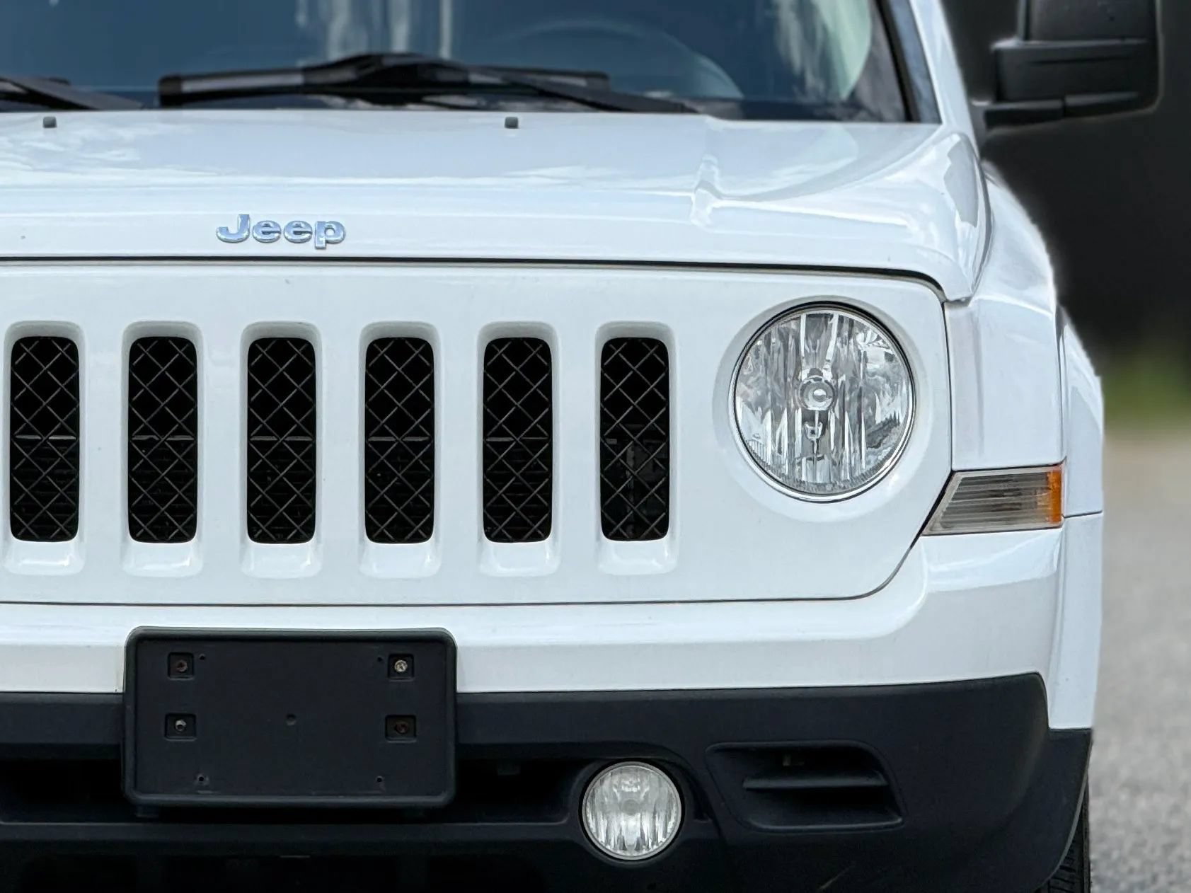 Used 2016 Jeep Patriot Sport w/ Power Value Group AWD/4WD image 12