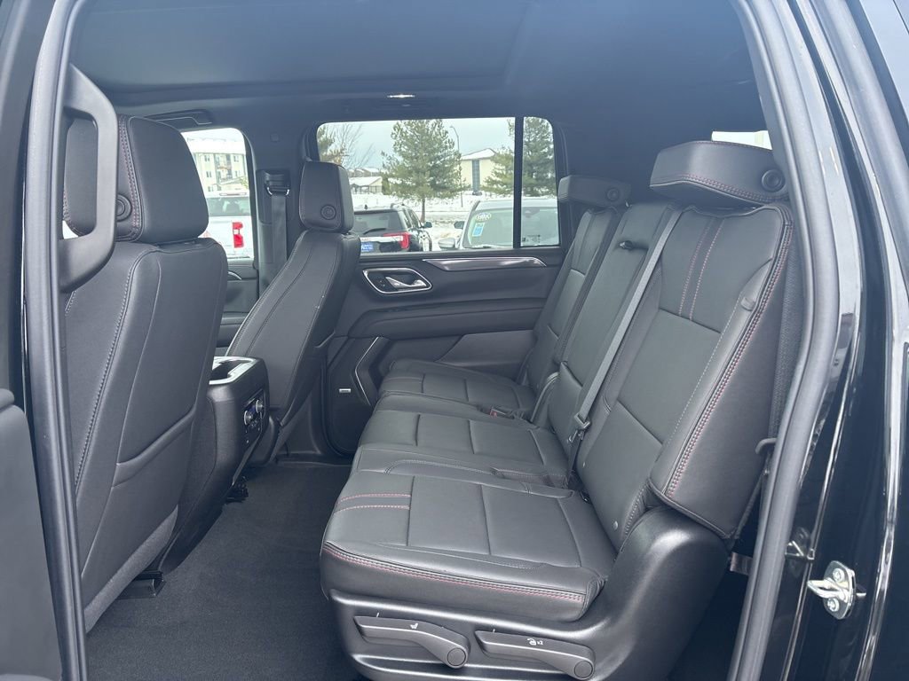 Used 2024 Chevrolet Suburban RST w/ Sport Performance Package image 38