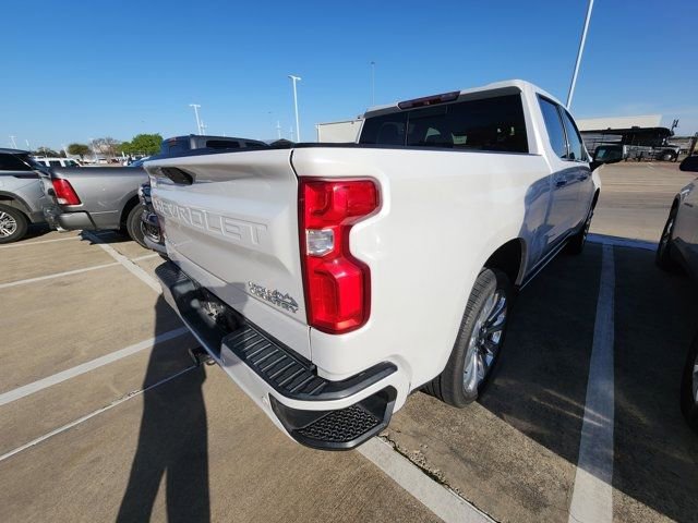 Used 2019 Chevrolet Silverado 1500 High Country w/ Technology Package image 4