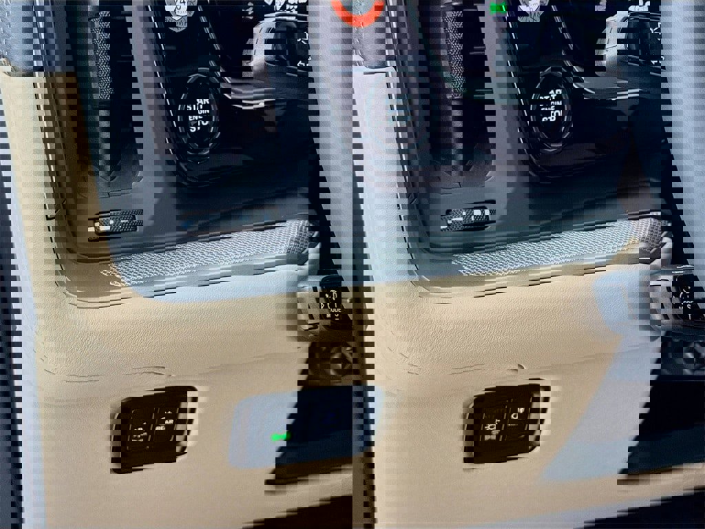 New 2026 Porsche Cayenne image 16