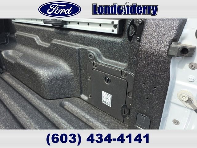 New 2026 Ford Maverick Lariat w/ Black Appearance Package image 8