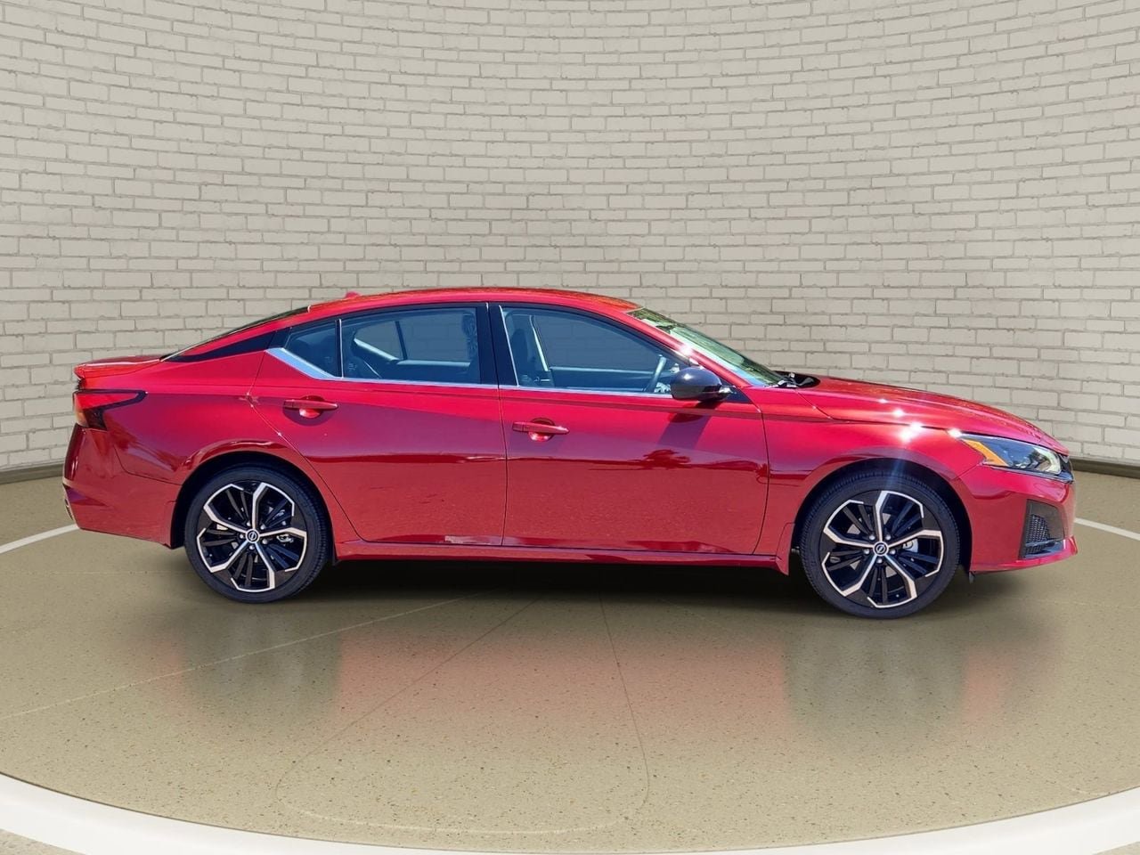 Used 2023 Nissan Altima 2.5 SR AWD/4WD image 4