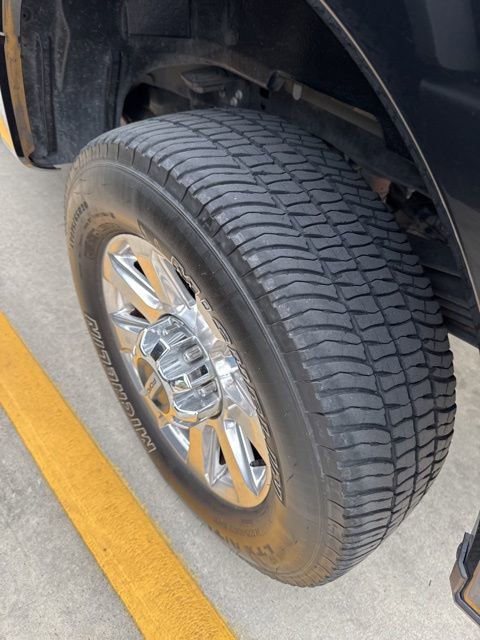 Used 2022 Ford F350 Platinum w/ FX4 Off-Road Package image 9