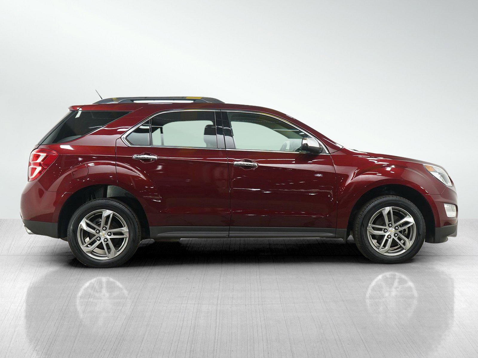 Used 2016 Chevrolet Equinox LTZ w/ Enhanced Convenience Package image 8