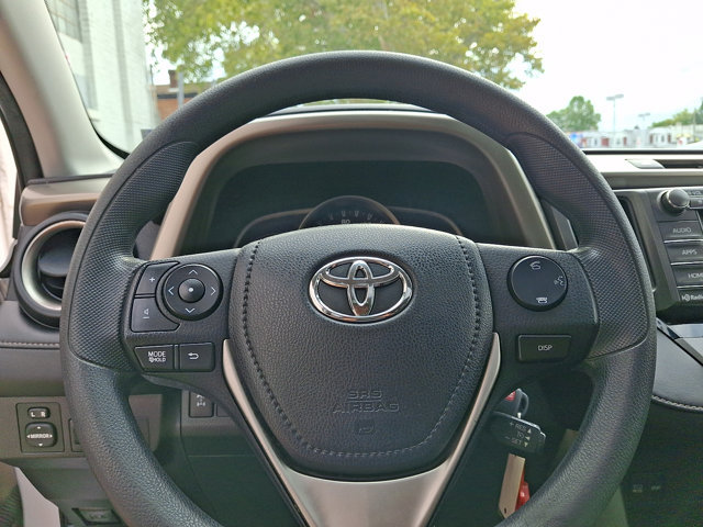 Used 2015 Toyota RAV4 XLE AWD/4WD image 19