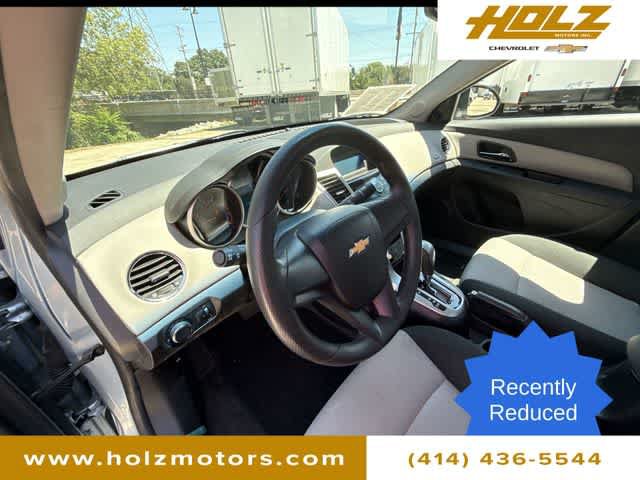 Certified 2011 Chevrolet Cruze LS FWD image 10