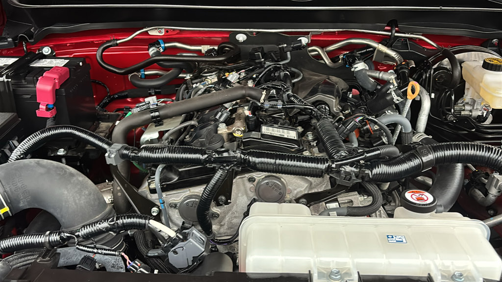 Used 2025 Toyota Tacoma TRD Sport AWD/4WD image 32