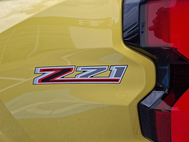 Certified 2023 Chevrolet Colorado Z71 w/ Z71 Convenience Package 2 AWD/4WD image 31
